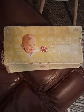 GE Yellow Heat ’N Serve Baby Dish - Classic 1950's Serveware